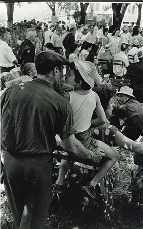 Frank Horvat (1928-2020)  - Paris, Communist festival, years 1960