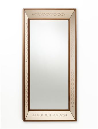 Specchio da parete in legno con cornice in vetro rosambrato inciso con decori a