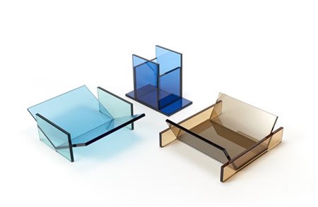 Ettore Sottsass Lotto composto da tre centrotavola in vetro trasparente blu, azz