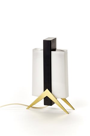 Stilnovo Lampada da tavolo. Milano, anni '60. Metallo verniciato nero, ottone, m
