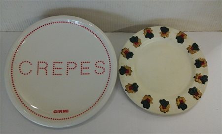 Piatto da crepes Girmi diametro cm.25,5 e piatto natalizio in maiolica...