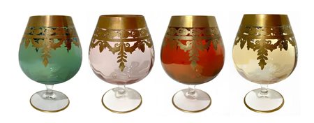 Quattro bicchieri da cognac in vetro di Murano in quattro colori con bordo e...