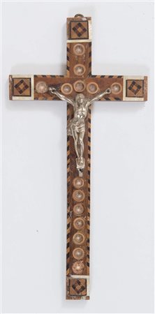 Crocifisso con stazioni della via crucis. Italia settentrionale, XIX secolo....