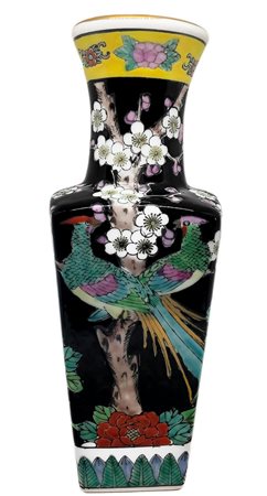 Vaso cinese, XX secolo. H cm 25
