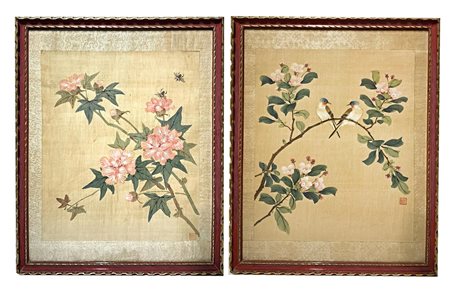 Coppia di dipinti su seta, Cina , inizi XX secolo. Cm 37x30, in cornice...