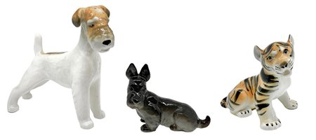 Gruppo di n 3 statuette Ð›Ñ„Ð·, Russia, XX secolo. Raffiguranti cane Terrier...