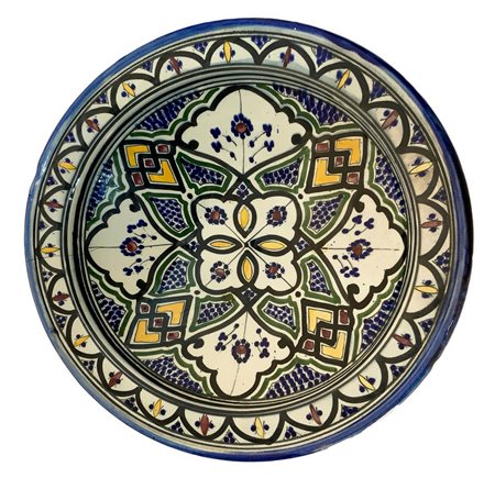 Piatto da cous cous, Marocco. Decorato con quadrifoglio. Diametro cm 40.