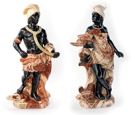 Coppia di sculture allegoriche di gusto settecentesco in marmo nero -...