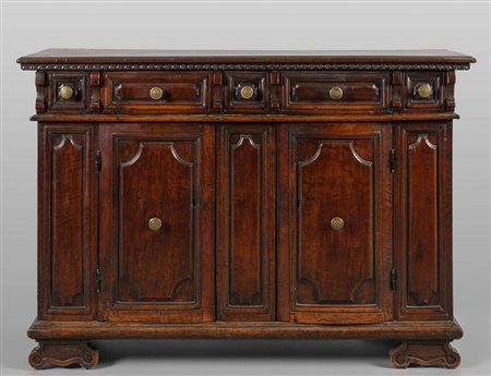 Credenza in noce a due sportelli e cinque 