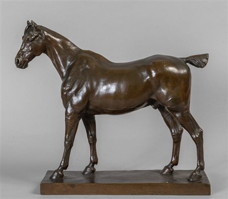 Cavallo, scultura in bronzo a patina scura 