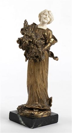 Scultura francese 
in bronzo dorato e avorio - 1910 circa