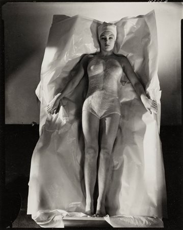 Horst P. Horst (1906-1999)  - Blanche Grady, Schonheit in wachs, 1938