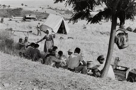 Henri Cartier-Bresson (1908-2004)  - Senza titolo, years 1970