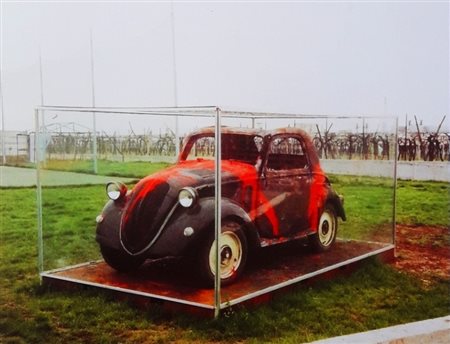 AUBERTIN BERNARD Romania 1930“Combustione della Fiat Topolino del 1958”