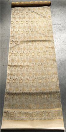 Metraggio di tessuto jaquard in seta broccato con fili di metallo dorato, Giapp