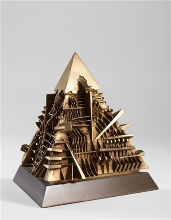 Arnaldo Pomodoro "Piramide per Rusconi Editore" 1987
bronzo dorato
cm 17x18x18
F
