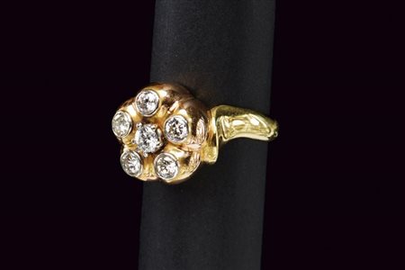 Anello margherita BOUCHERON con diamanti