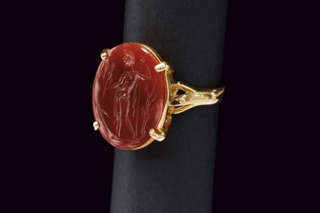 Intaglio romano in corniola montato su anello