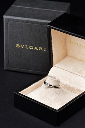 Anello BULGARI Griffe in platino e diamante