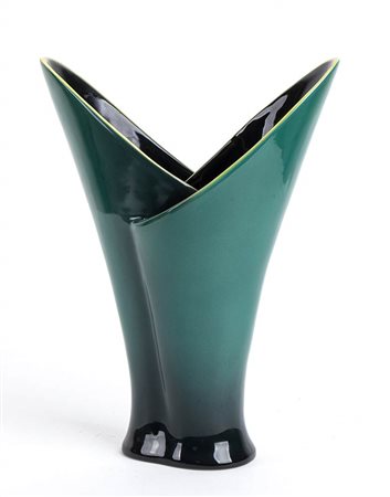 MARIO STURANI (1906-1978) - LENCI<br>Vaso verde con due bocche