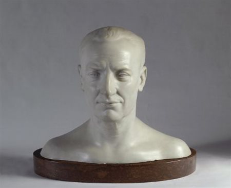 Mario Moschi (Lastra a Signa, 1896 - Firenze, 1971) Busto maschile Marmo, cm....