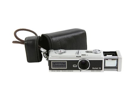 ROLLEI 16 La Rollei 16 è una rara fotocamera di fabbricazione Tedesca a...