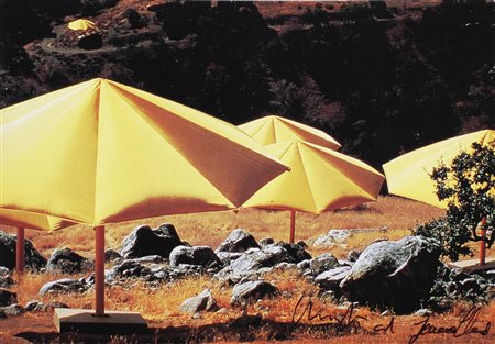 CHRISTO' (n. 1935) JEANNE-CLAUDE (1935 - 2009) The umbrellas. Cartolina. Cm...