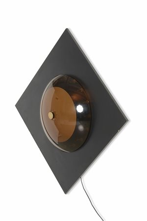 Lampada da parete con struttura in legno e perspex., 