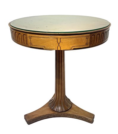 Tavolino stile classico in legno di noce con vetro,
