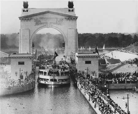 Jewgeni Chaldej (1917-1997)  - Festa per l'apertura del canale Volga-Don, 1951