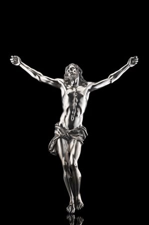 Scultura a tutto tondo in argento raffigurante Cristo crocefisso. Titolo 800 (h