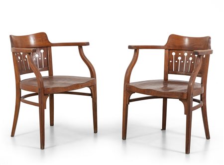 THONET <br>2 poltroncine, anni "30. <br>Legno e 