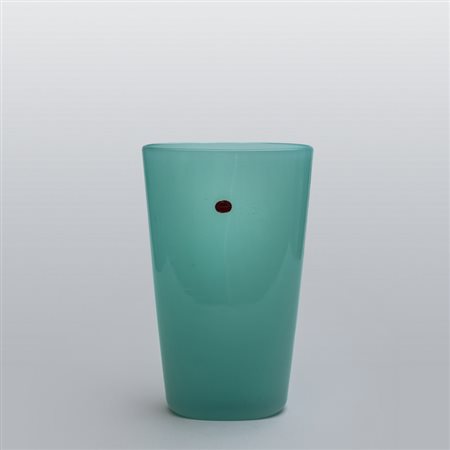 ARCHIMEDE SEGUSO<br>Un vaso a sezione ovale in 