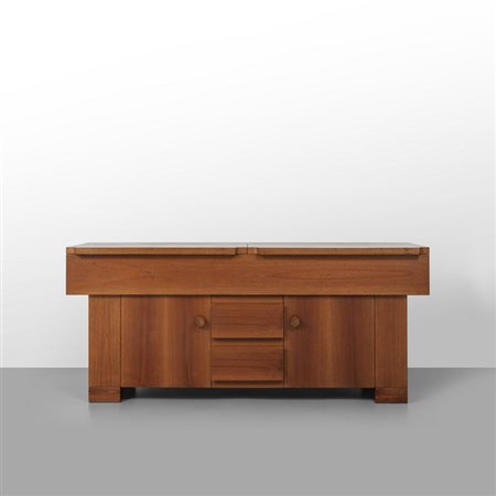 GIOVANNI MICHELUCCI <br>Una credenza della serie 