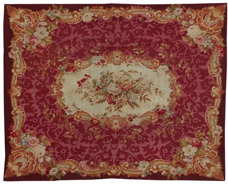 Aubusson Francia metà XIX secolo fondo rosa con medaglione centrale chiaro...