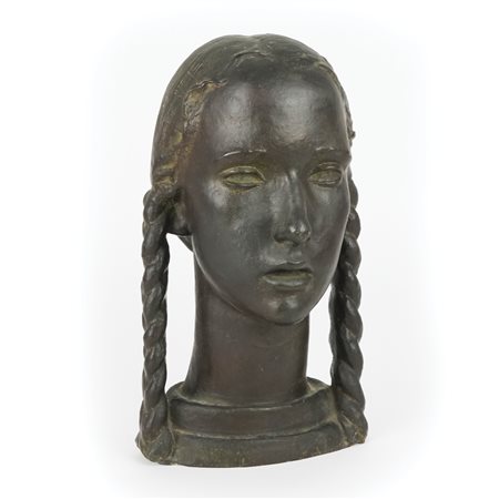 Scultura di bronzo patinato cesellata a raffigurare una testa di bimba con...