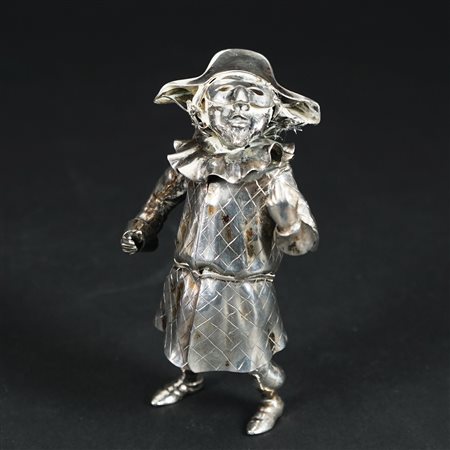 Figura di arlecchino in argento, h. cm. 11, peso gr. 145