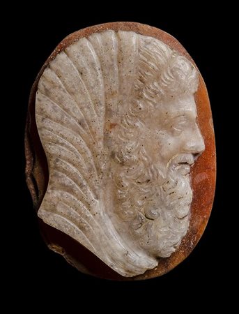 A postclassical double-layered agate cameo. Greek philosopher. 