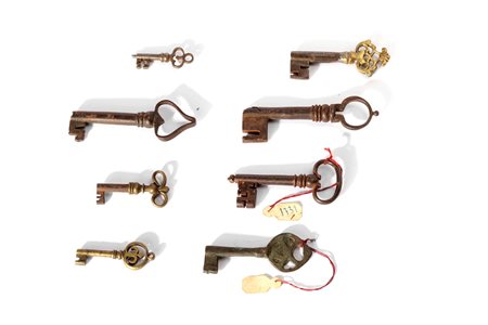 Lotto composto da otto chiavi in ferro, secoli XVII - XVIII