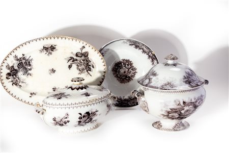 Lotto composto da due zuppiere, una insalatiera e un piatto da portata in ceramica, manifattura Sarreguemines, Francia fine secolo XIX