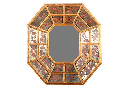 Specchiera ottagonale in legno con specchi dipinti a motivi floreali, secolo XIX