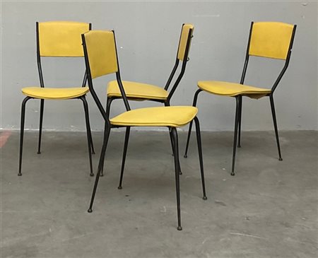 Lotto composto da quattro sedie con struttura in tondino di ferro verniciato ne