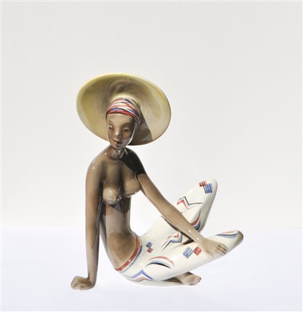 Wien Keramos Donna asiatica con cappello di paglia;Porcellana, altezza 28 cm...