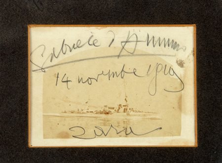 D'Annunzio, Gabriele - Foto dell'incrociatore Zara con autografo di d'Annunzio e facsimile del Carmen Votivum