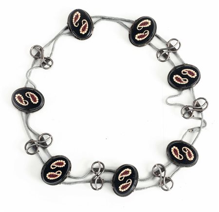 Bracciale con inserti di ovali a micromosaico con decoro "cachemire". XIX-XX secolo