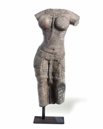 Busto in pietra raffigurante figura femminile acefala, India