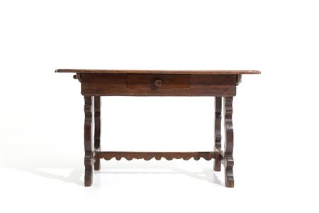 Wooden table. Early 17th century