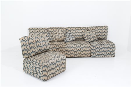 Five-element modular sofa in fabric. Italy. '70s