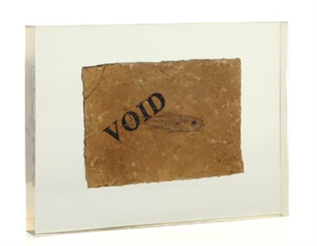 GEORGE BRECHT Void fossile incluso nel plexiglass firmato sul retro...