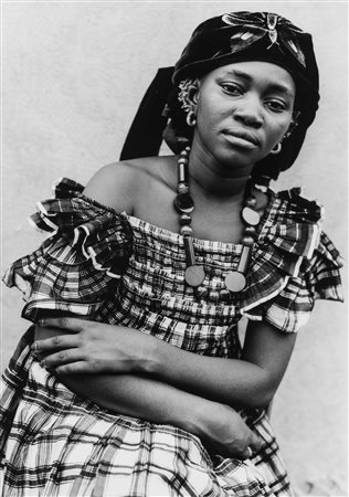 Seydou Keita (1921-2001)  - Senza titolo (Femme), years 1950/1960
